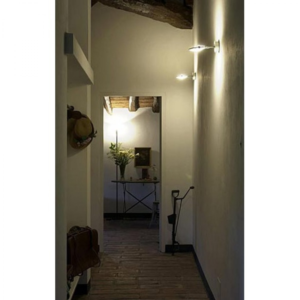FontanaArte Nobi Wall Lamp Outlet | Desout.com FontanaArte Nobi Wall Lamp Outlet | Desout.com